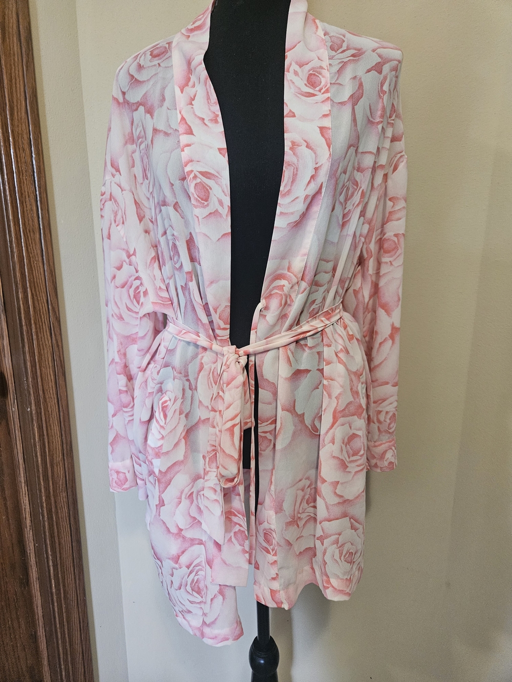Victoria's Secret Cream & Pink Rose-Print Tie-Waist Robe Sz OS